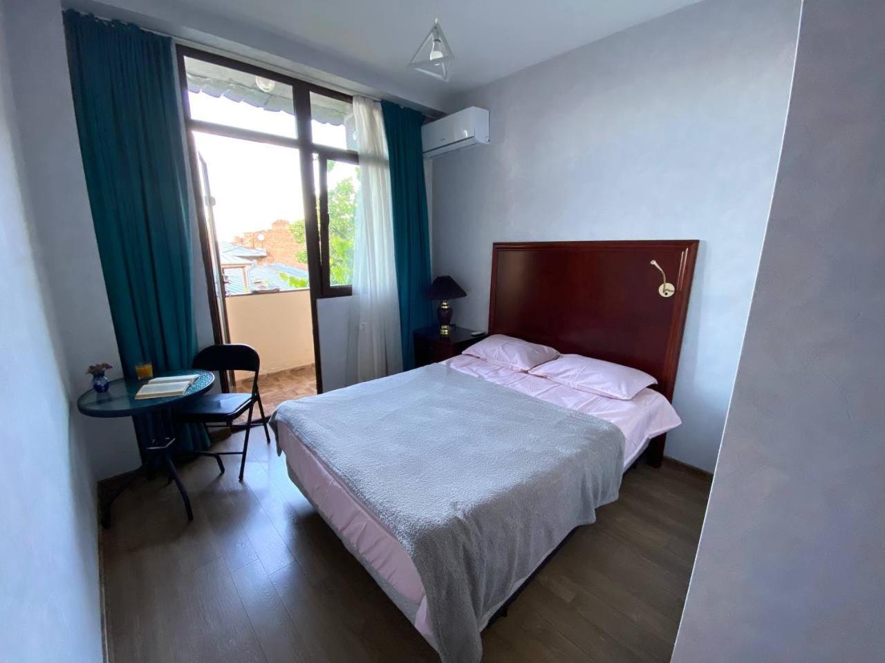 Hotel "Tbilisi Tales" In The Heart Of The Old City Ngoại thất bức ảnh