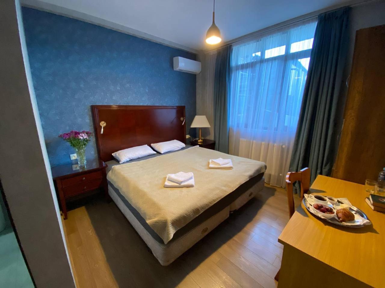 Hotel "Tbilisi Tales" In The Heart Of The Old City Ngoại thất bức ảnh